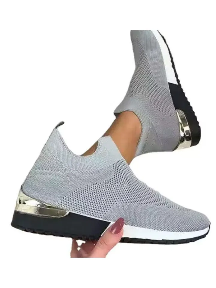 Breathable Flyknit Elastic Sneaker