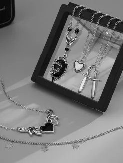 Cool Heart Pendant Necklaces