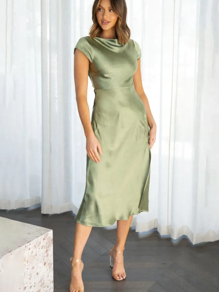 Satin Sleeveless Blackless Midi Dress