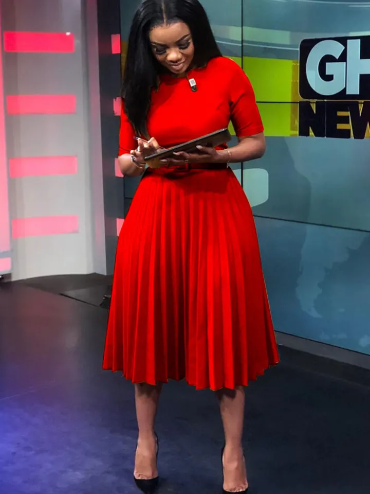 Short Sleeve Solid Color Pleated Midi Dress with Belt